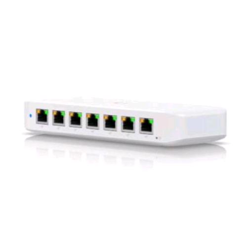 UBIQUITI USW-ULTRA SWITCH GESTITO L2 - 7 PORTE GBe PoE+ 1 PORTA GBe PoE++ 42W/16W PoE BIANCO
